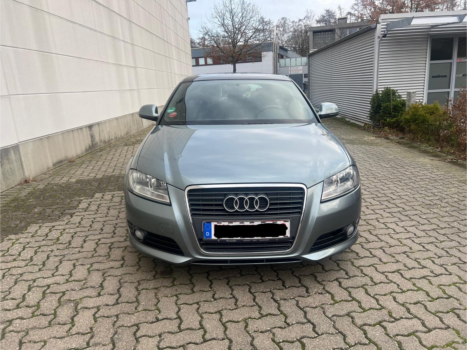 Audi A3 Sportback 1.6 TDI S line Sportpaket/Pano/Satz