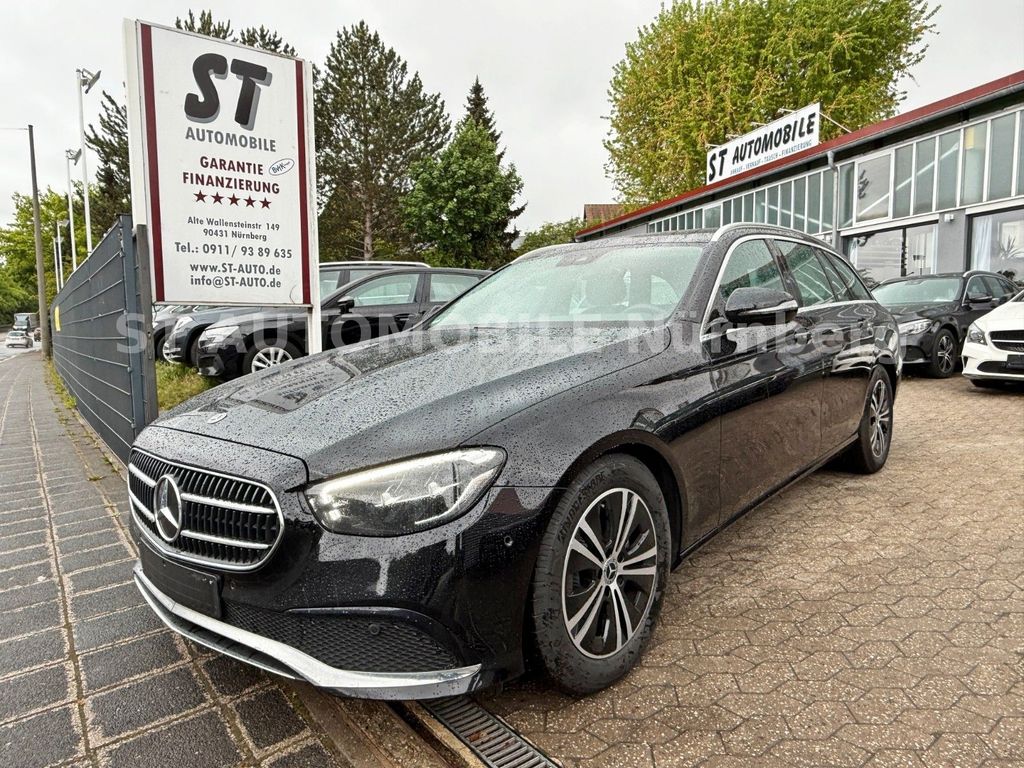 Image of Mercedes-Benz E 220