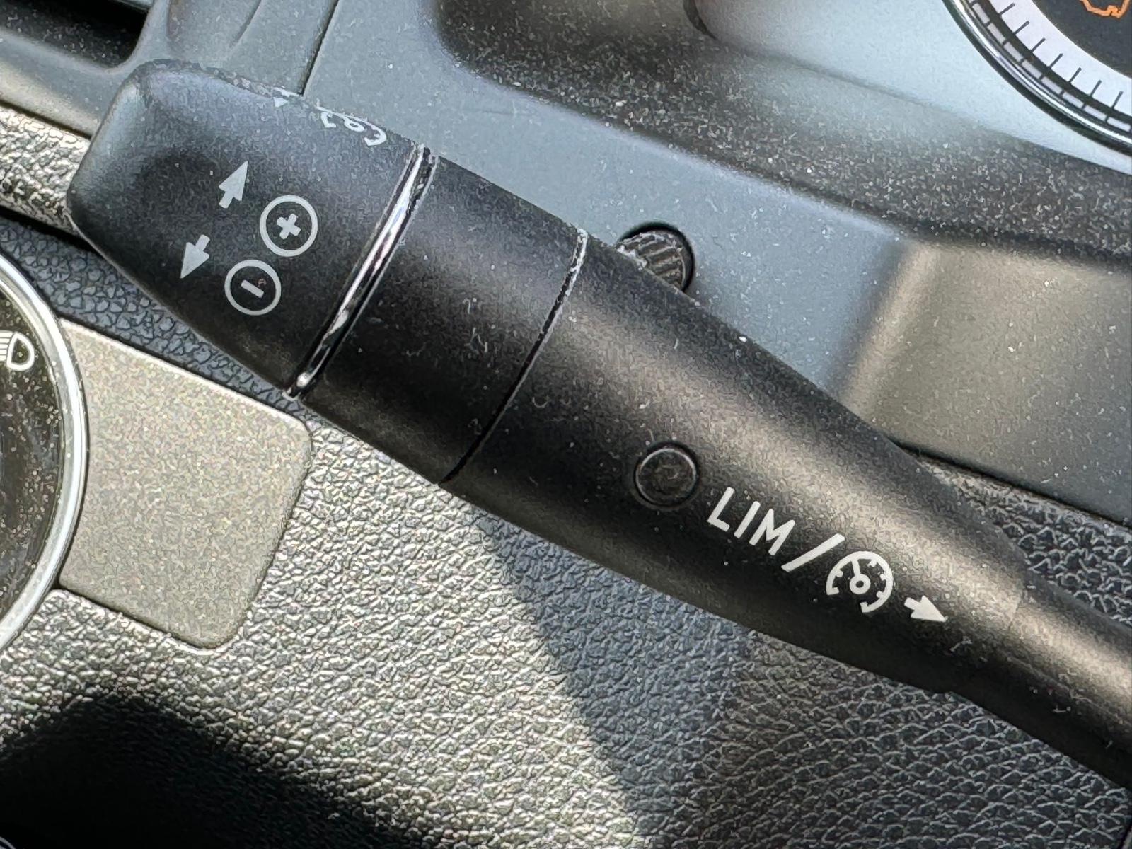 Mercedes-Benz C250 2010 — photo 16