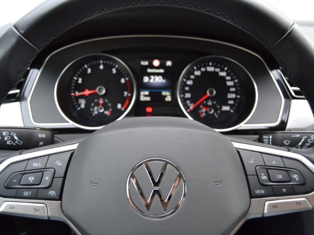 Passat Variant 1.5 TSI Business LED/NAVI+VZE+RFK