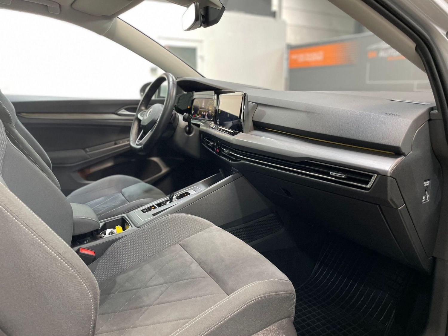 Fahrzeugabbildung Volkswagen Golf Style Highline #Virtual#LED#ACC#Pano#Ambien