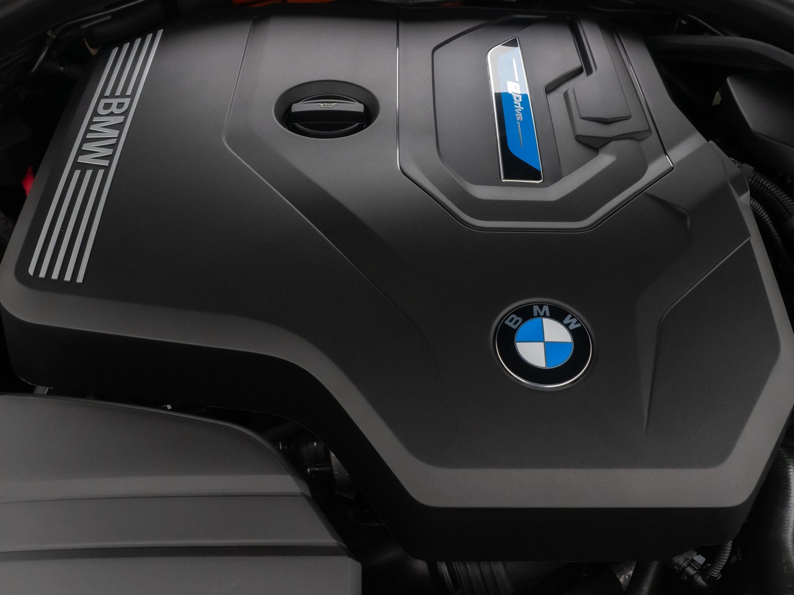 Fahrzeugabbildung BMW 330e Komfort DAB H/K Kamera Panorama Individual