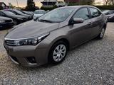 Toyota 1,6-l-Valvematic Comfort - Toyota Corolla mit Benzin-Antrieb: Limousine, 1.6