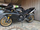 Yamaha R1 RN22 - YAMAHA R1 RN 22
