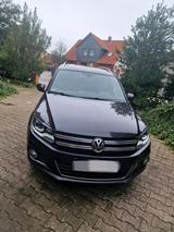 Volkswagen Tiguan 2.0tdi  38120Braunschweig - Volkswagen Tiguan mit Diesel-Antrieb: Limousine, 2.0