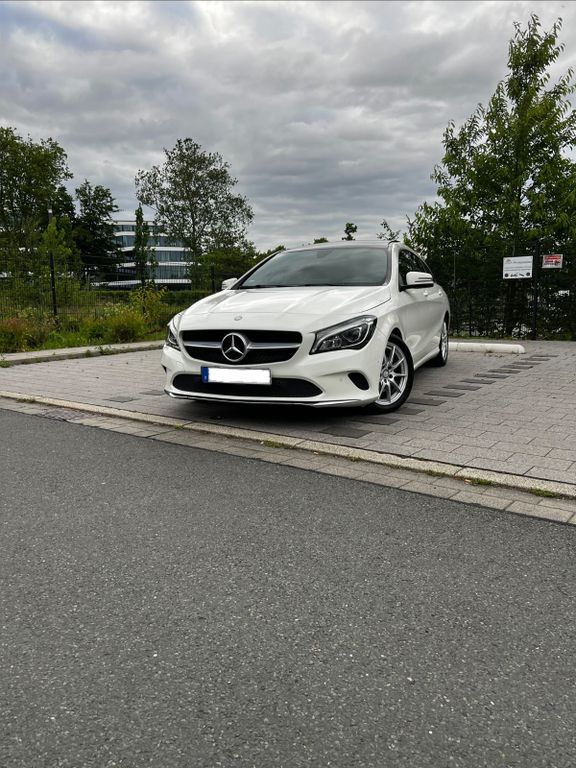 Image of Mercedes-Benz CLA 200 Shooting Brake