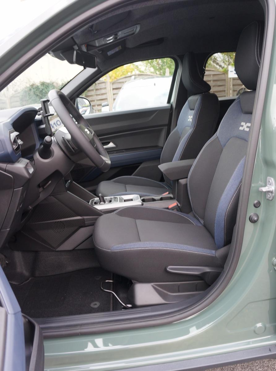 Dacia Duster III TCe150AUTOM*Journey+ AHK+NAVI+4 CAM+1, миниатюра 26
