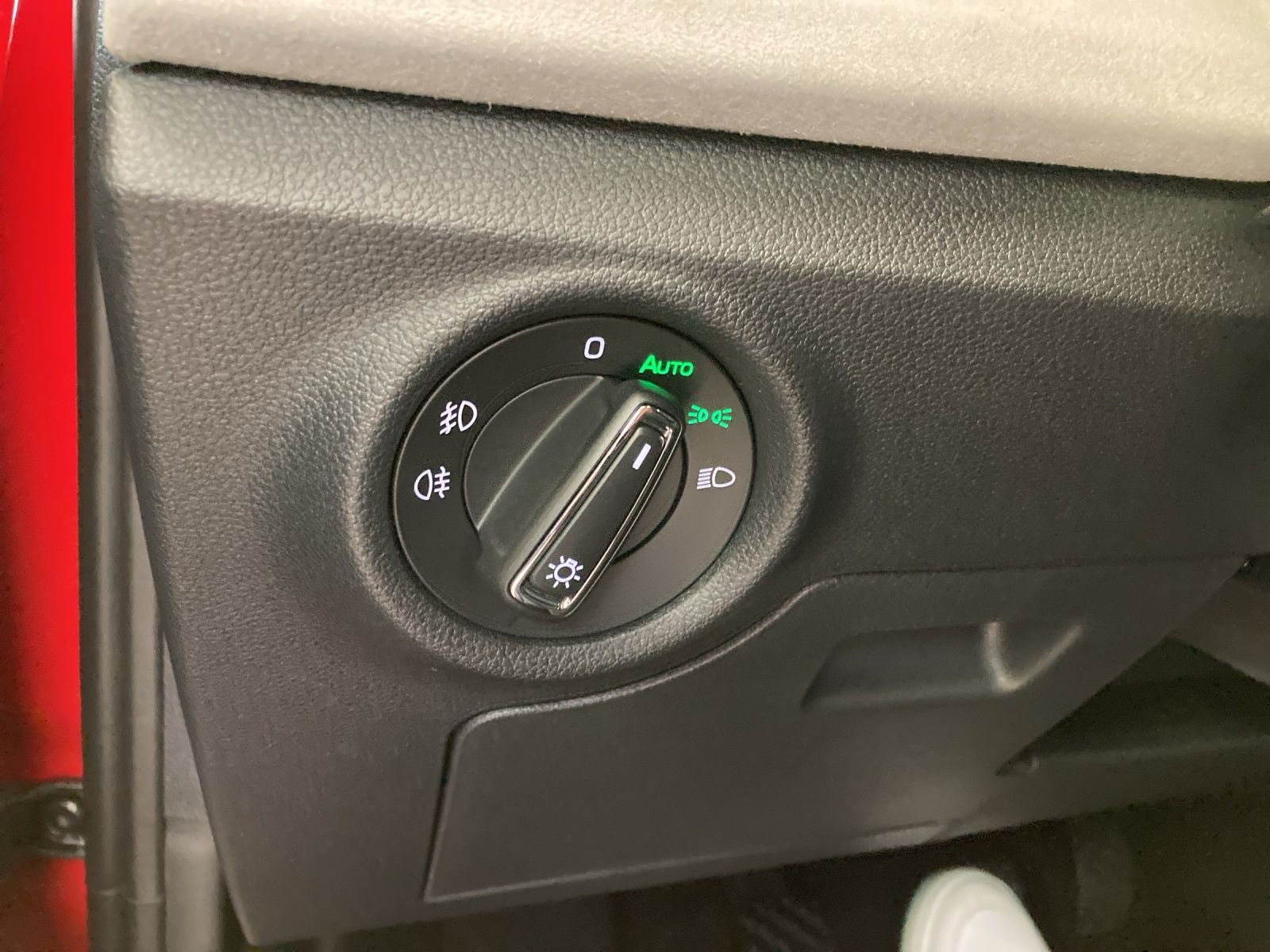 Fahrzeugabbildung SKODA Kamiq TOUR TSI MATRIX PANO DAB RÜCKFK