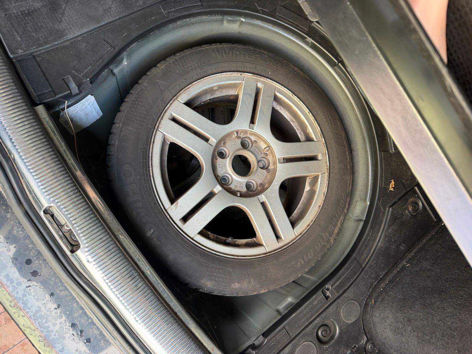 Volkswagen Passat 2005 — photo 14