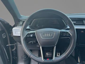 صورة 9 لـ 2023 AUDI Q8 E-TRON