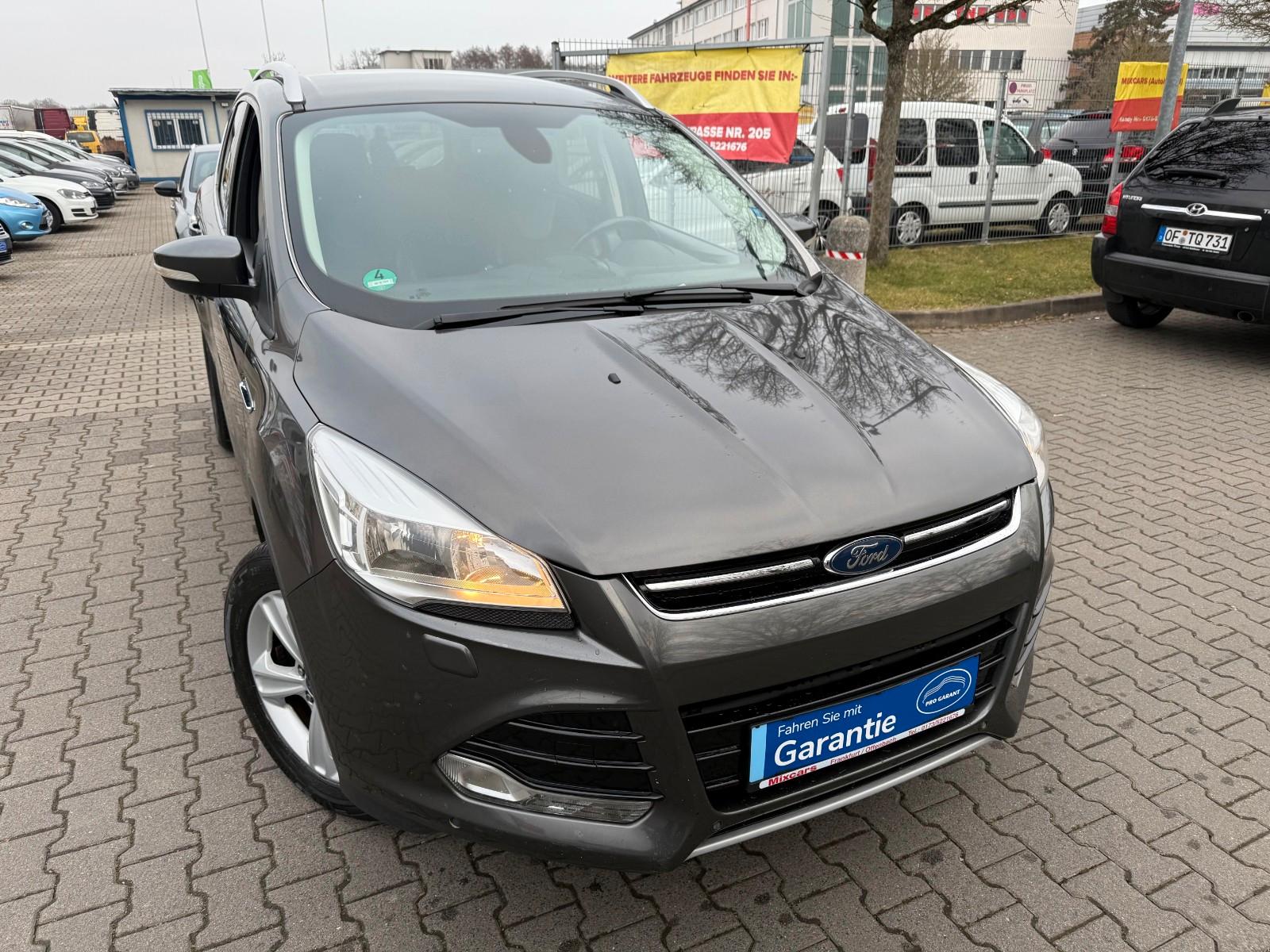 Ford Kuga2.0 TDCI TITANIUM NAVI T.LEDER SHZ 6.G PDC