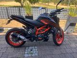 KTM Duke 125 - KTM 125