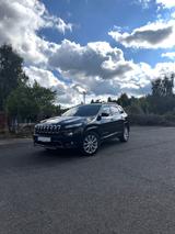 Jeep Cherokee 2.2 MultiJet 147 kW 4x4 Overland Au... - Jeep Cherokee Overland mit Diesel-Antrieb
