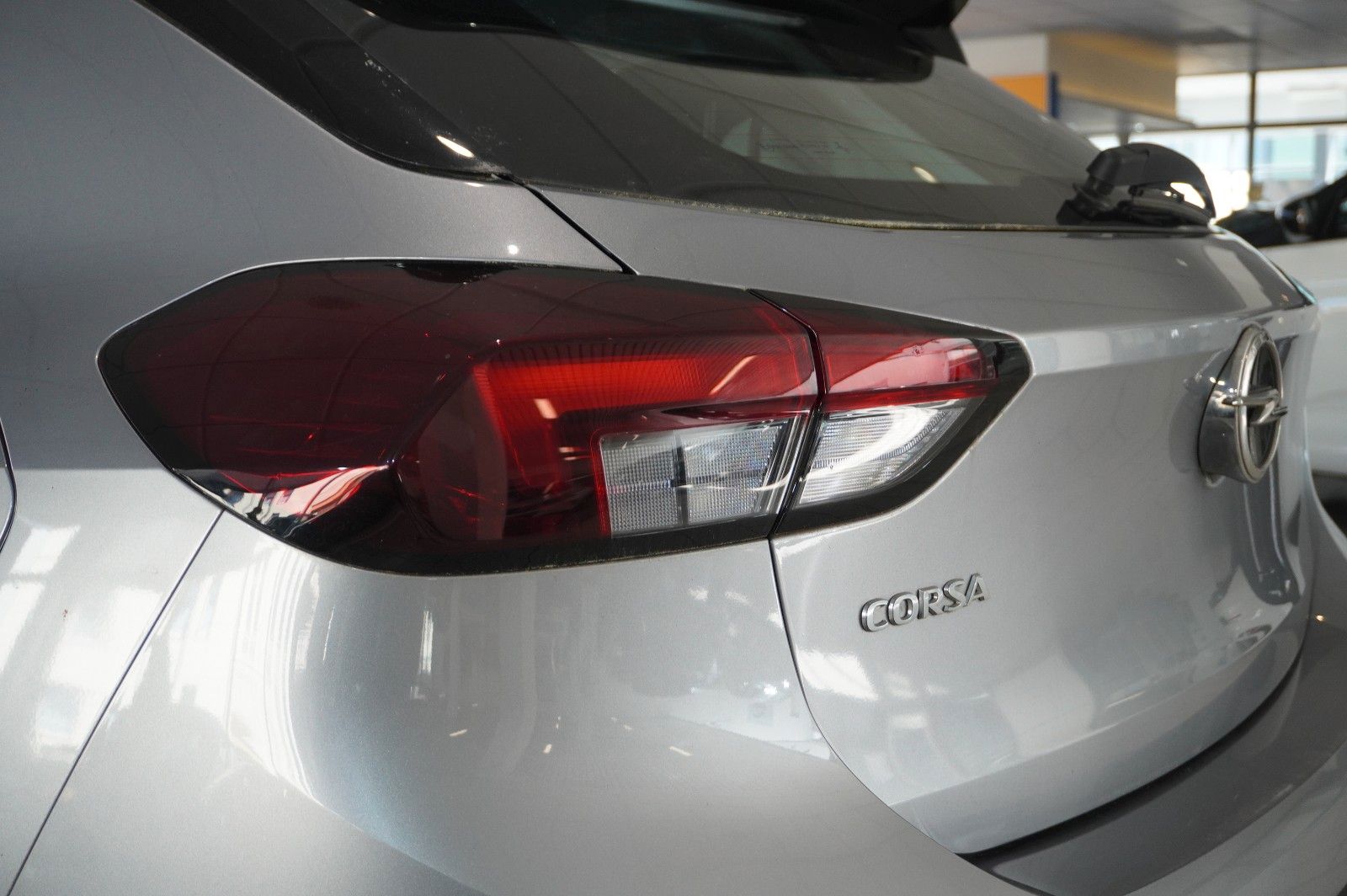 Fahrzeugabbildung Opel Corsa F 1.2 ELEGANCE NAVI/LED/KAMERA/SHZ/VIRT.