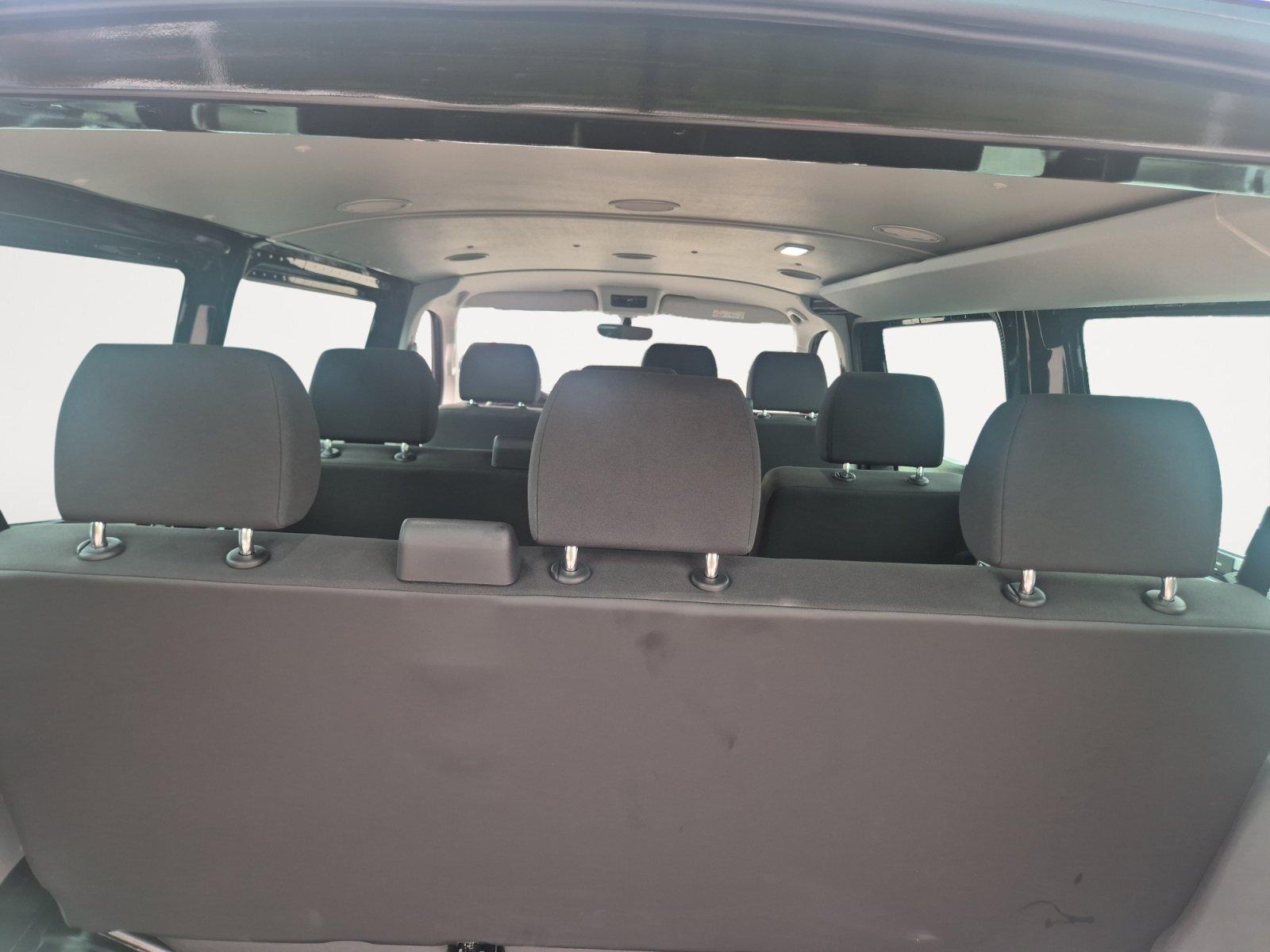 Volkswagen T6.1 Transporter Kombi 9 Sitzer RFK Clima ACC