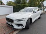 Volvo V60 D4 Inscription-8fach-Reif.-Brems.+ Insp. neu - Volvo V60 in Frankfurt (Main)