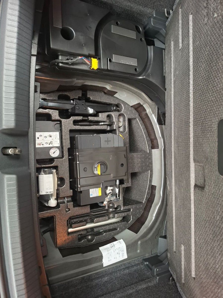 Fahrzeugabbildung Volkswagen Polo GTI 2,0 TSI DSG +Navi+ Licht & Sicht+Kamera