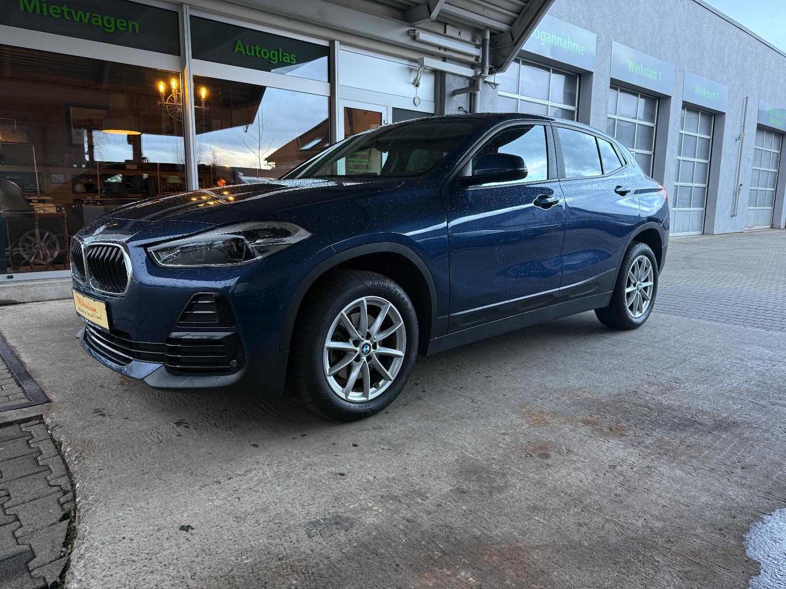 BMW X2 xDrive 18 dA Advantage HUD AHK