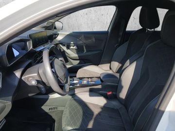 Peugeot 208 GT e- 136 +Navi+Kam.+LED+SHZ+ACC