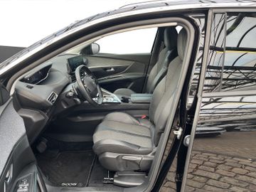 Peugeot 5008 Allure Pack HDI 130 Navi+SHZ+360°+7Sitzer