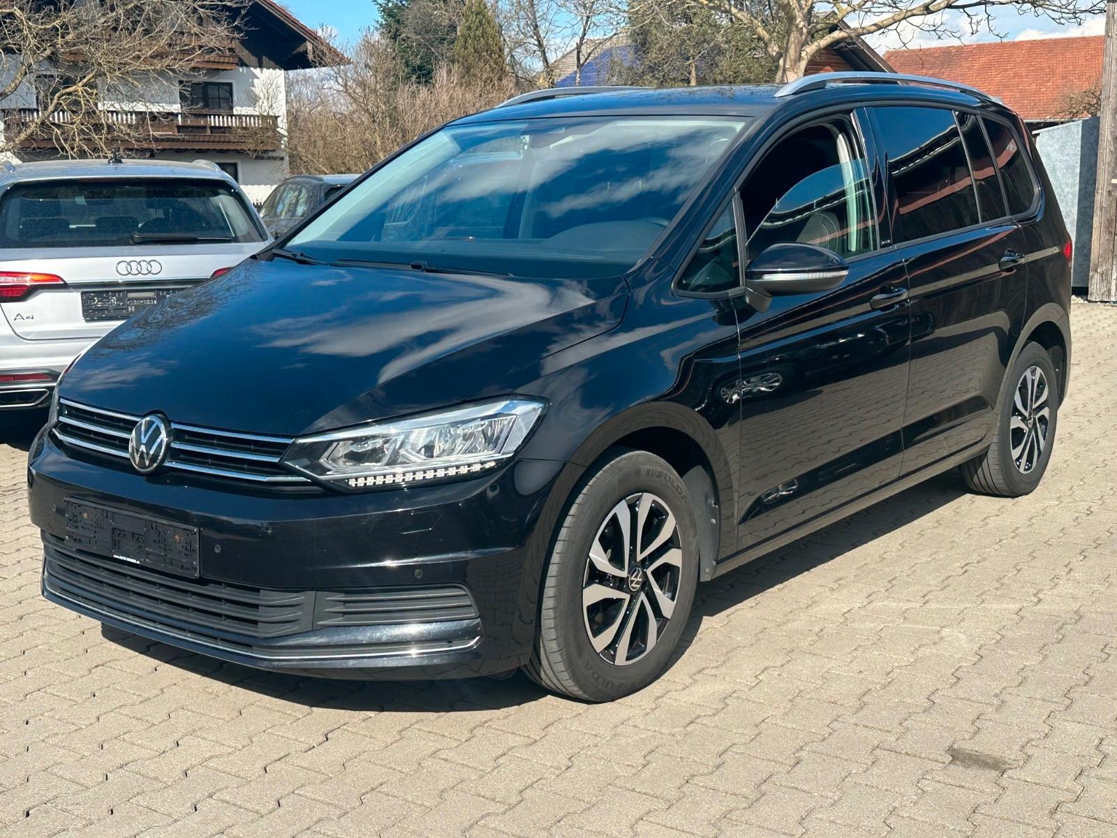 Volkswagen Touran Active/ Virtual/LED/AHK/ACC