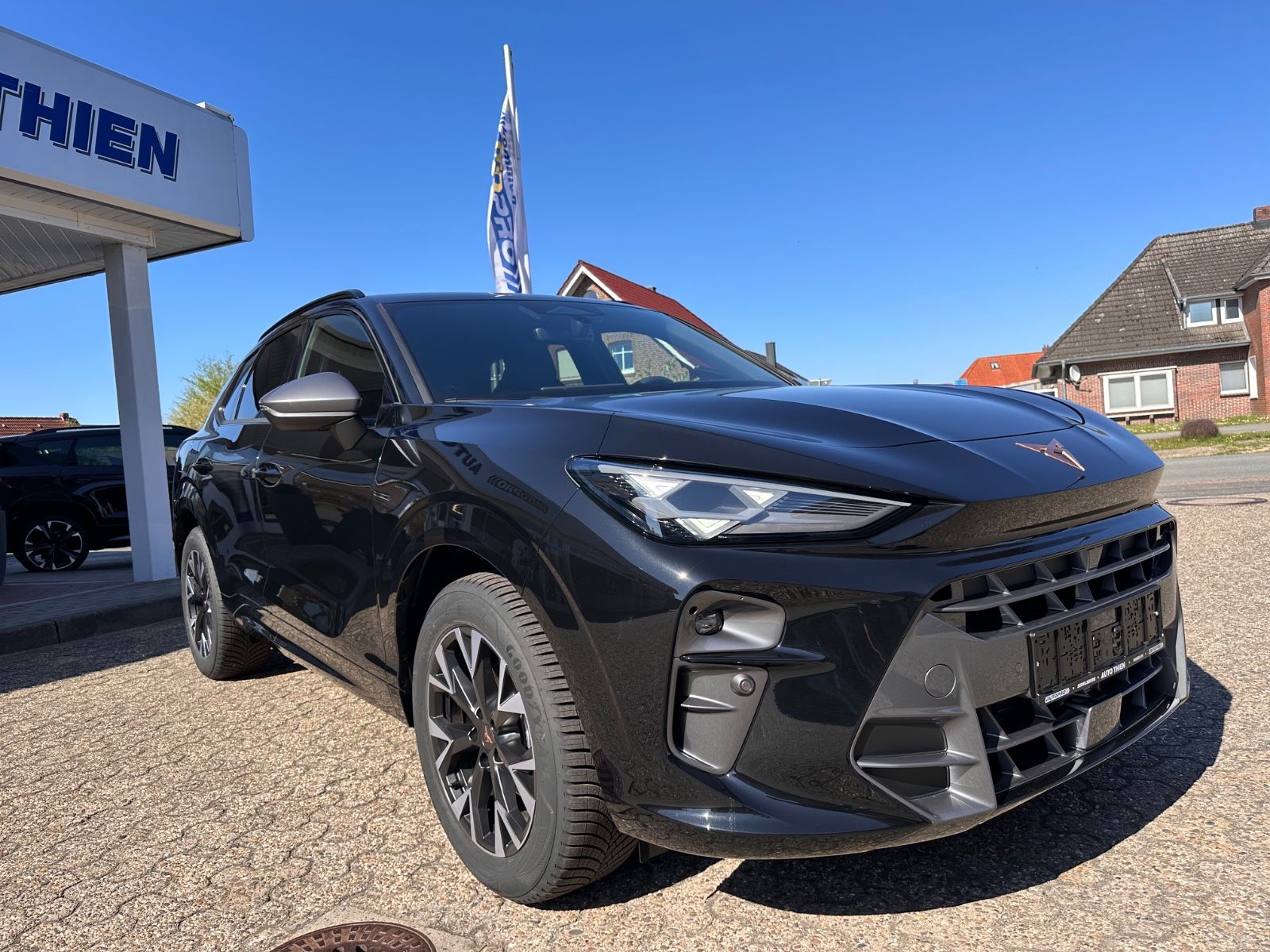 Fahrzeugabbildung CUPRA Terramar 1.5 eTSI DSG Navi/Pano/ACC/LED/AHK/GJR