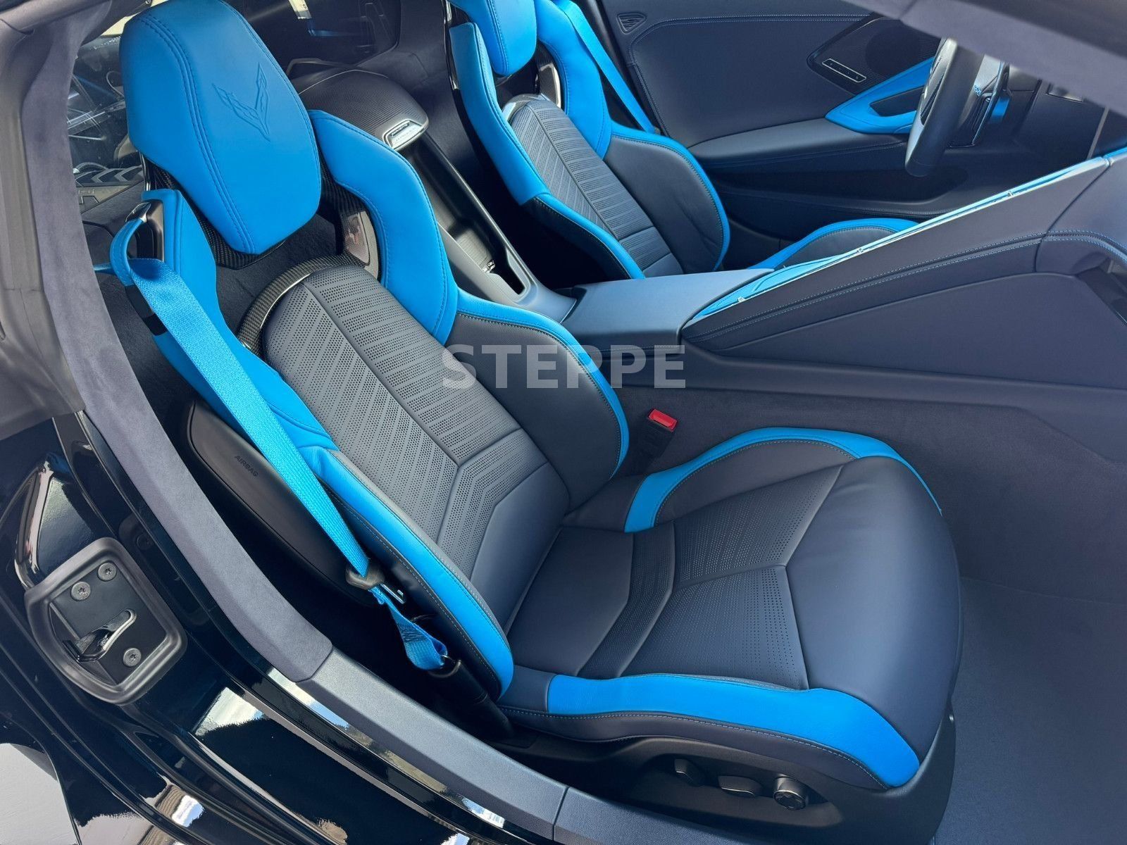 Corvette C8 Stingray Coupe 6,2 V8 3LT Europamodell STEPPE