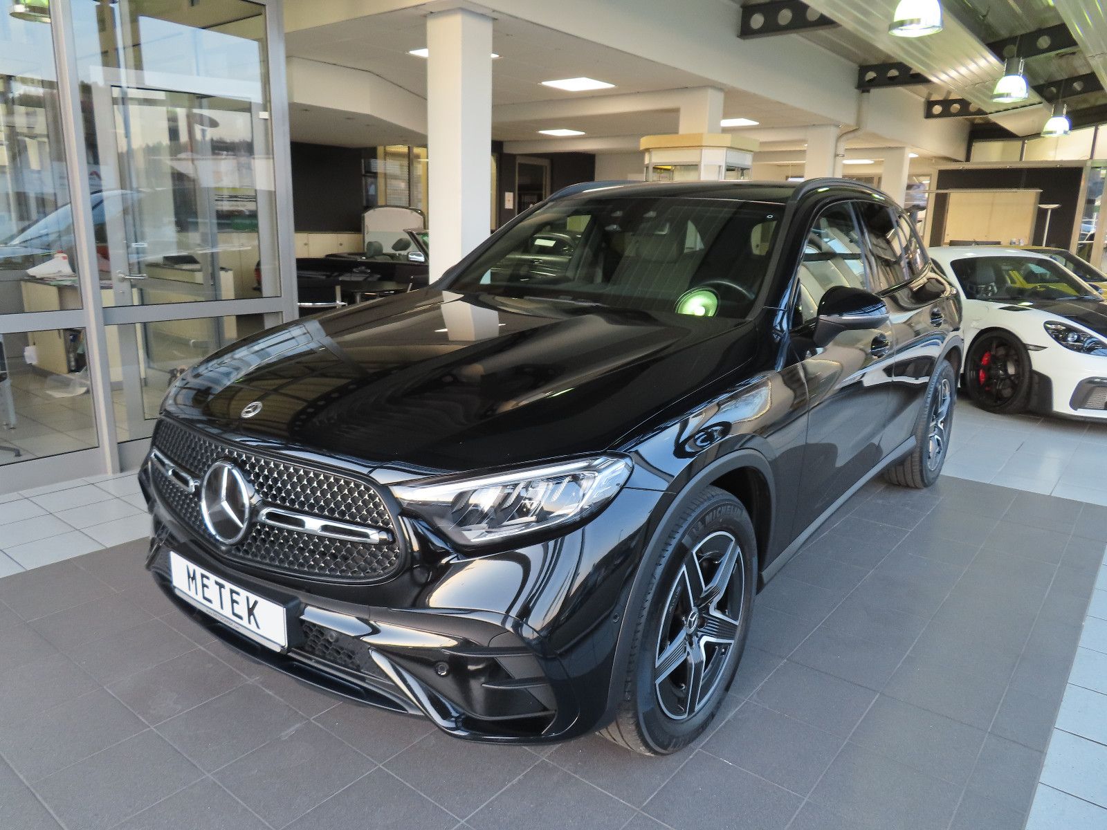 MERCEDES-BENZ GLC 220 d 4Matic AMG  NAVI LED AHK 4,99 %