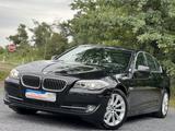 BMW Lim.520d*Automatik*2.Hand*Bi-Xenon*Navi*Stand-HZ - BMW 520 aus 2012