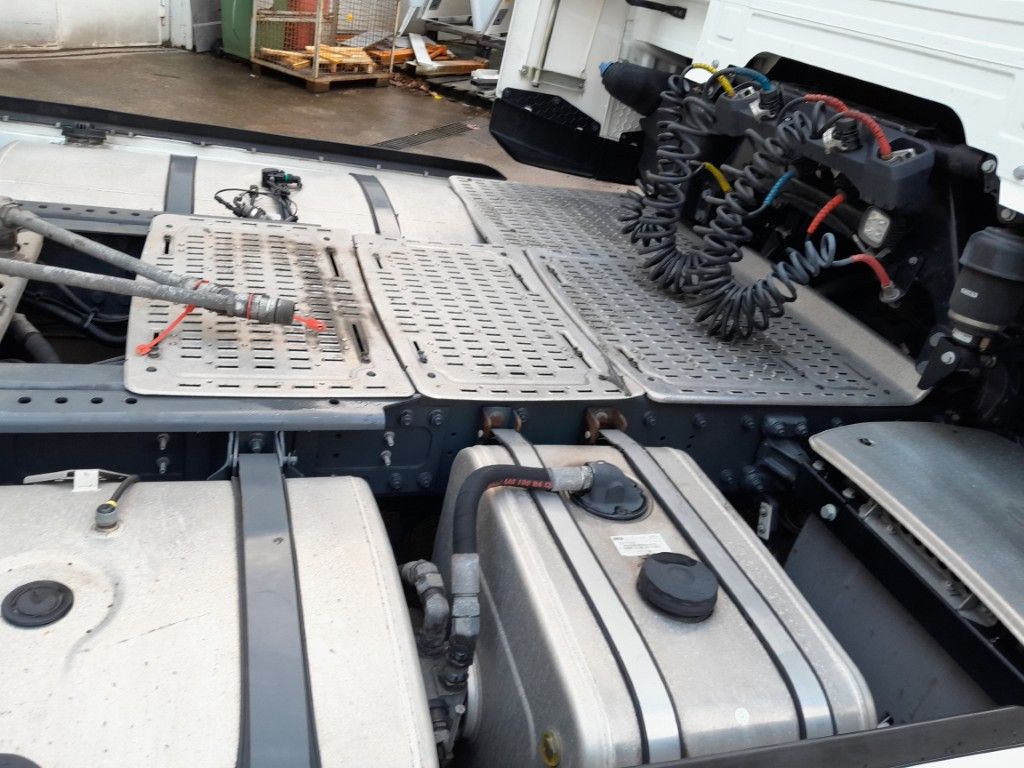 Fahrzeugabbildung DAF FT XG+ 530