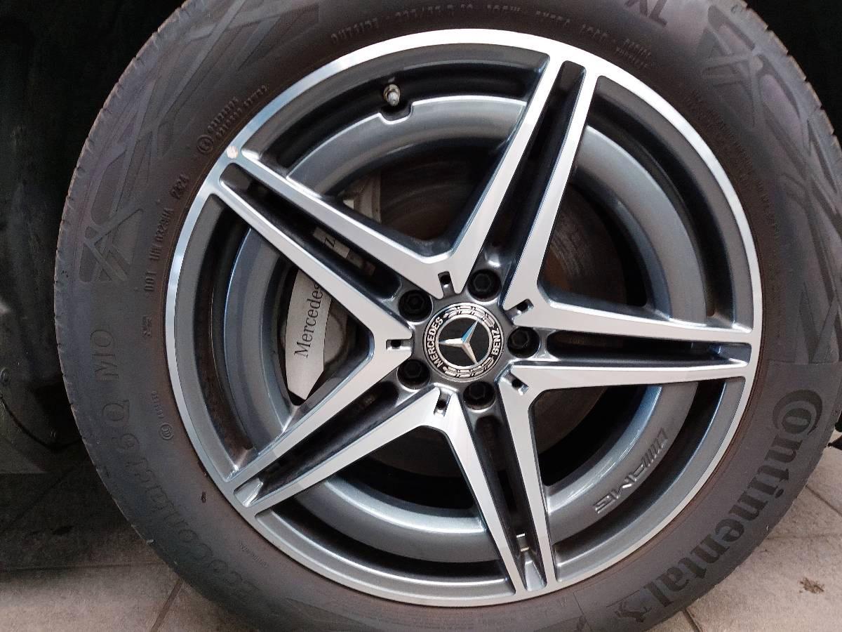 Mercedes-Benz EQC 400 4MATIC AMG Line NAVI LED SHZ PDC