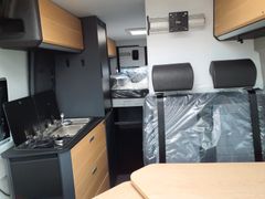 Adria Twin 640 SGX 60 Y Edition, Automatik