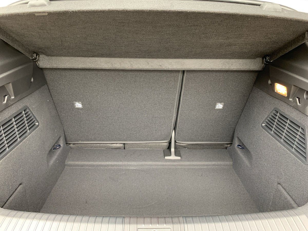 Renault Megane E-TECH - Bild 12