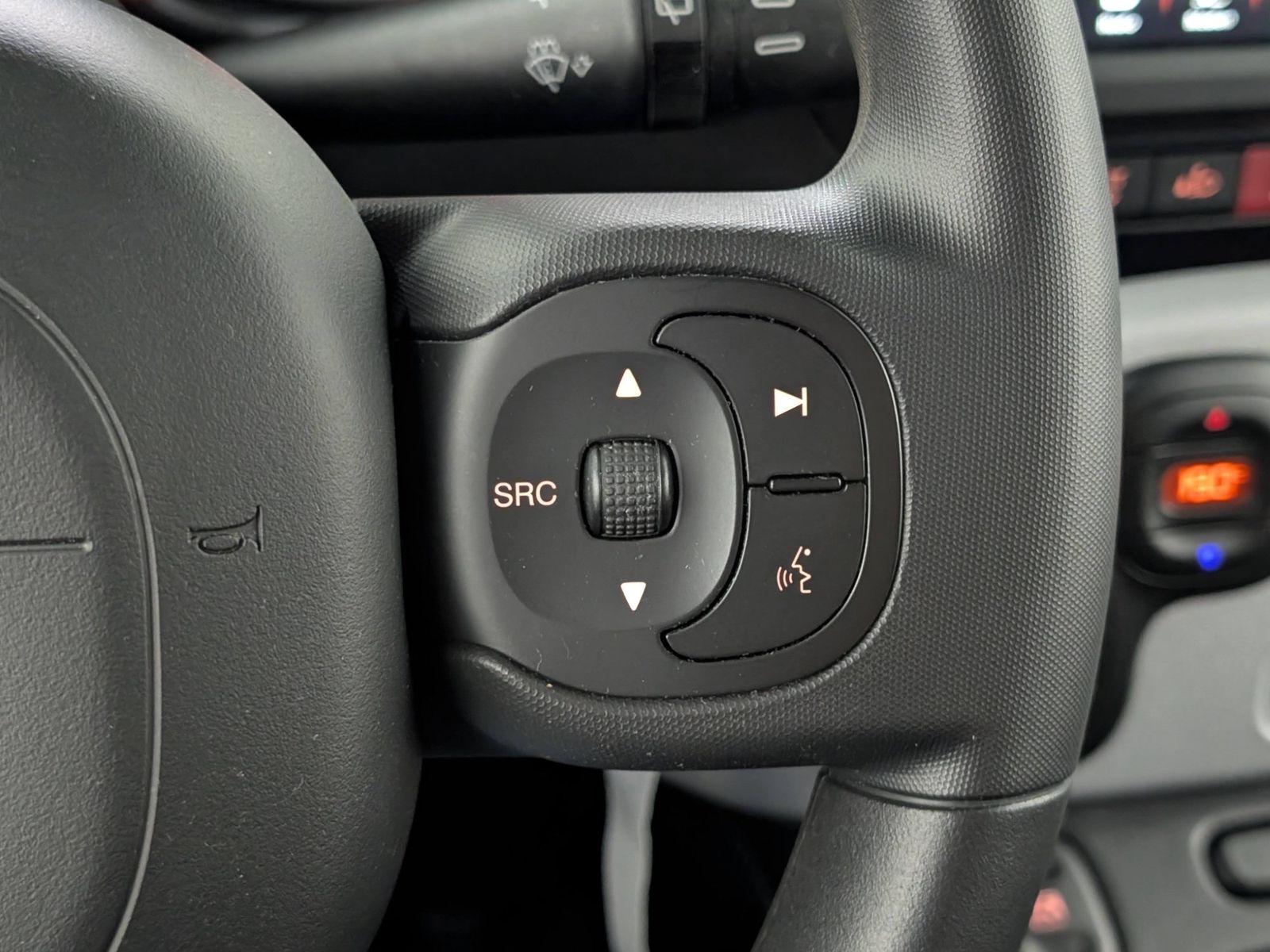 FIAT Panda 1.0 MHEV Garmin AHK – Bild 26