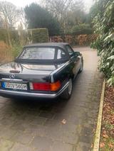 Mercedes-Benz SL 560 - schwarze Mercedes-Benz SL 560