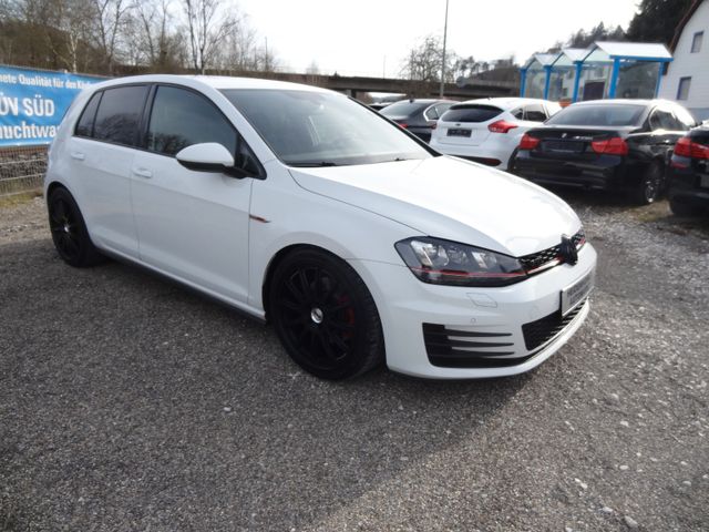 Fahrzeugabbildung Volkswagen Golf VII GTI/DSG/Xenon/Airride Luft /18-Zoll/