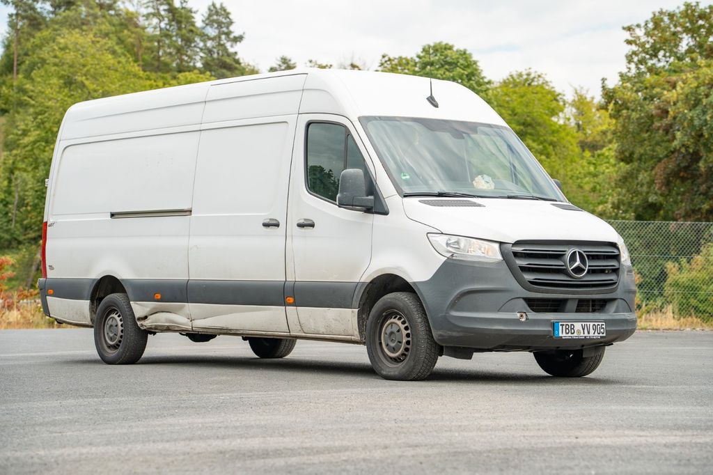 Image of Mercedes-Benz Sprinter