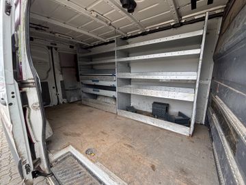 Volkswagen Crafter - 11