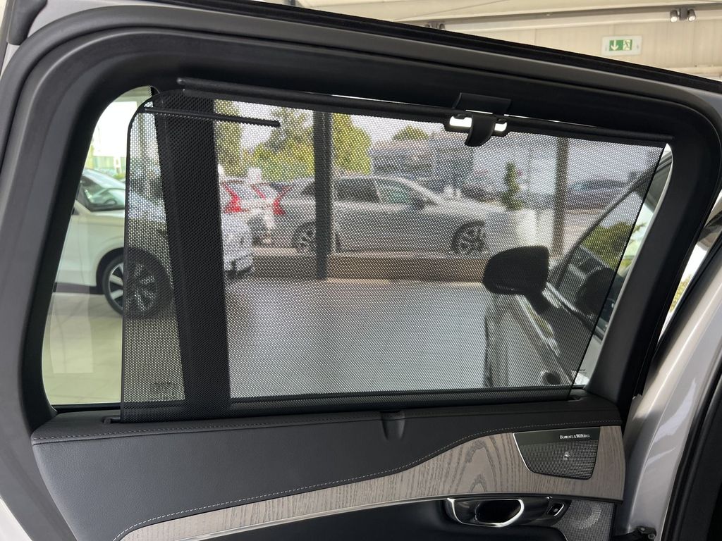 Volvo XC90 T8 Ultra Dark Recharge AWD FourC AHK 22Zoll