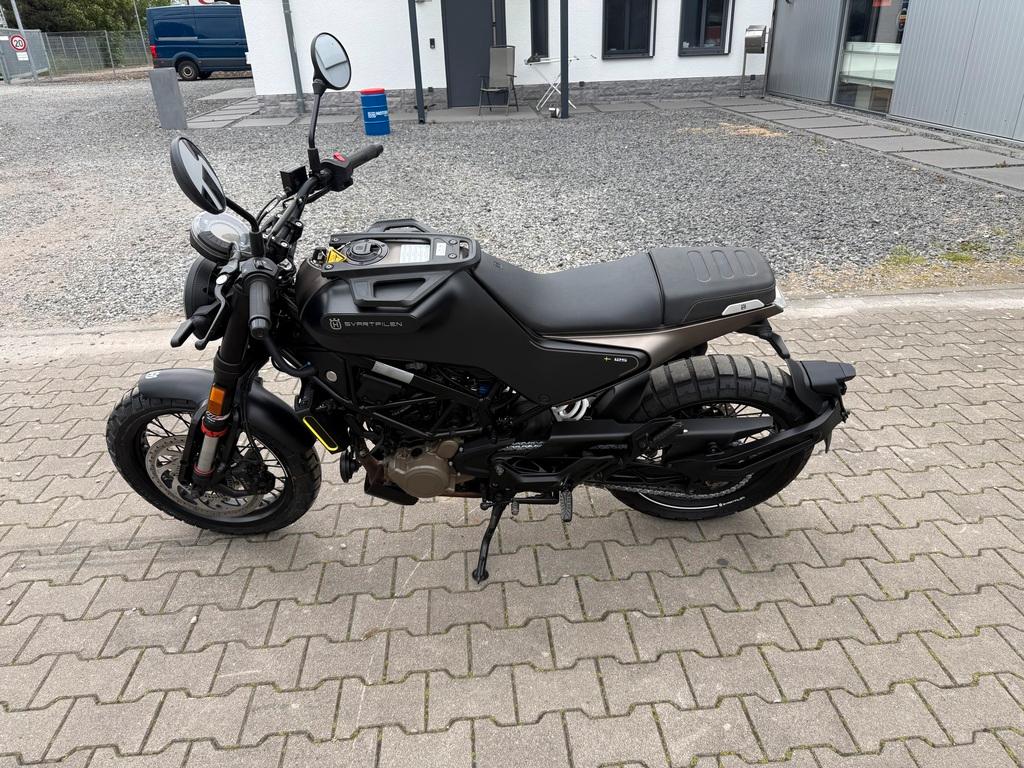 Husqvarna 125 Svartpilen Husqvarna 125 Svartpilen