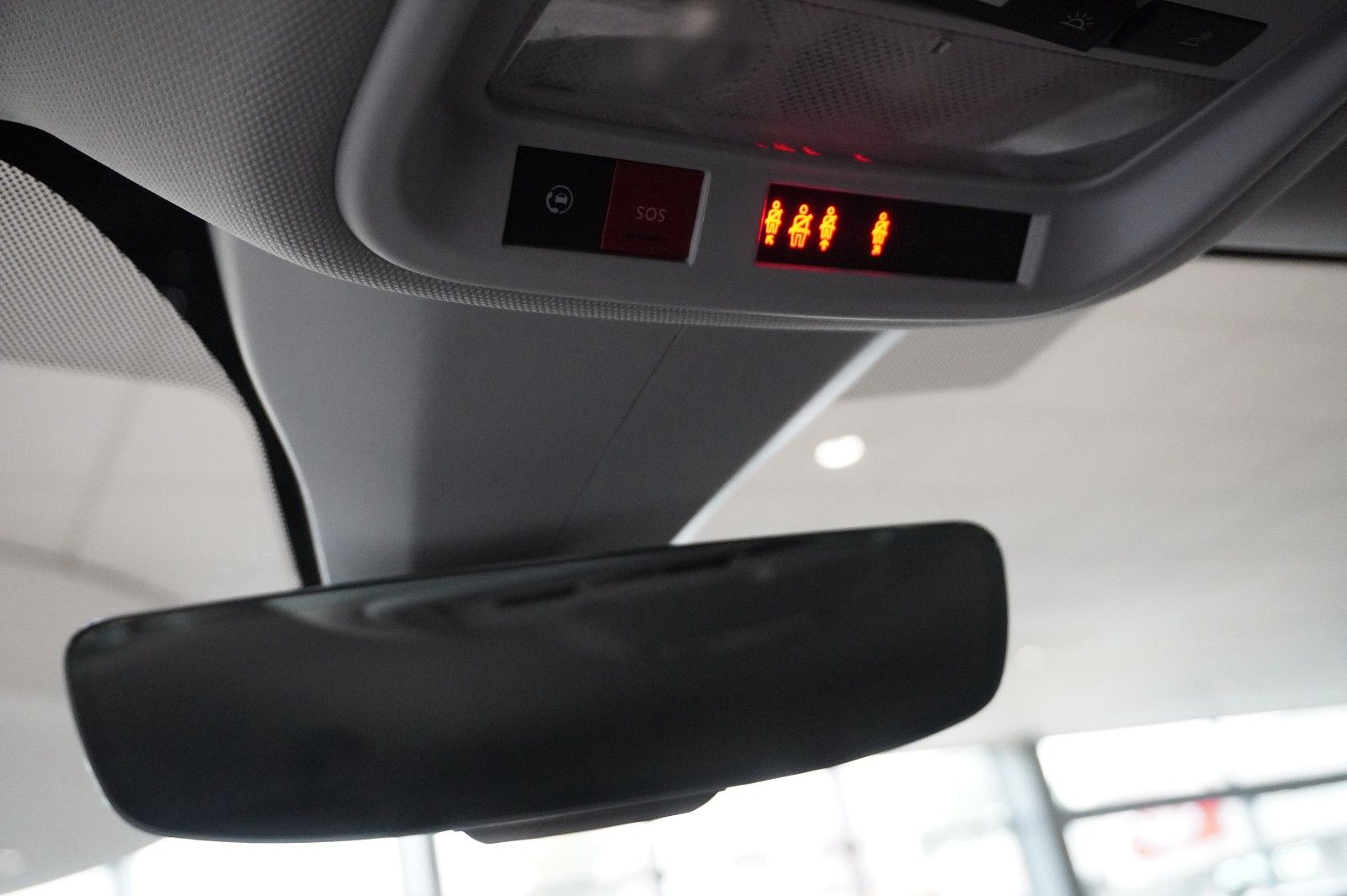 Fahrzeugabbildung Opel Grandland (X) 1.6 ELEGANCE HYBRID NAVI/SH/KAMERA