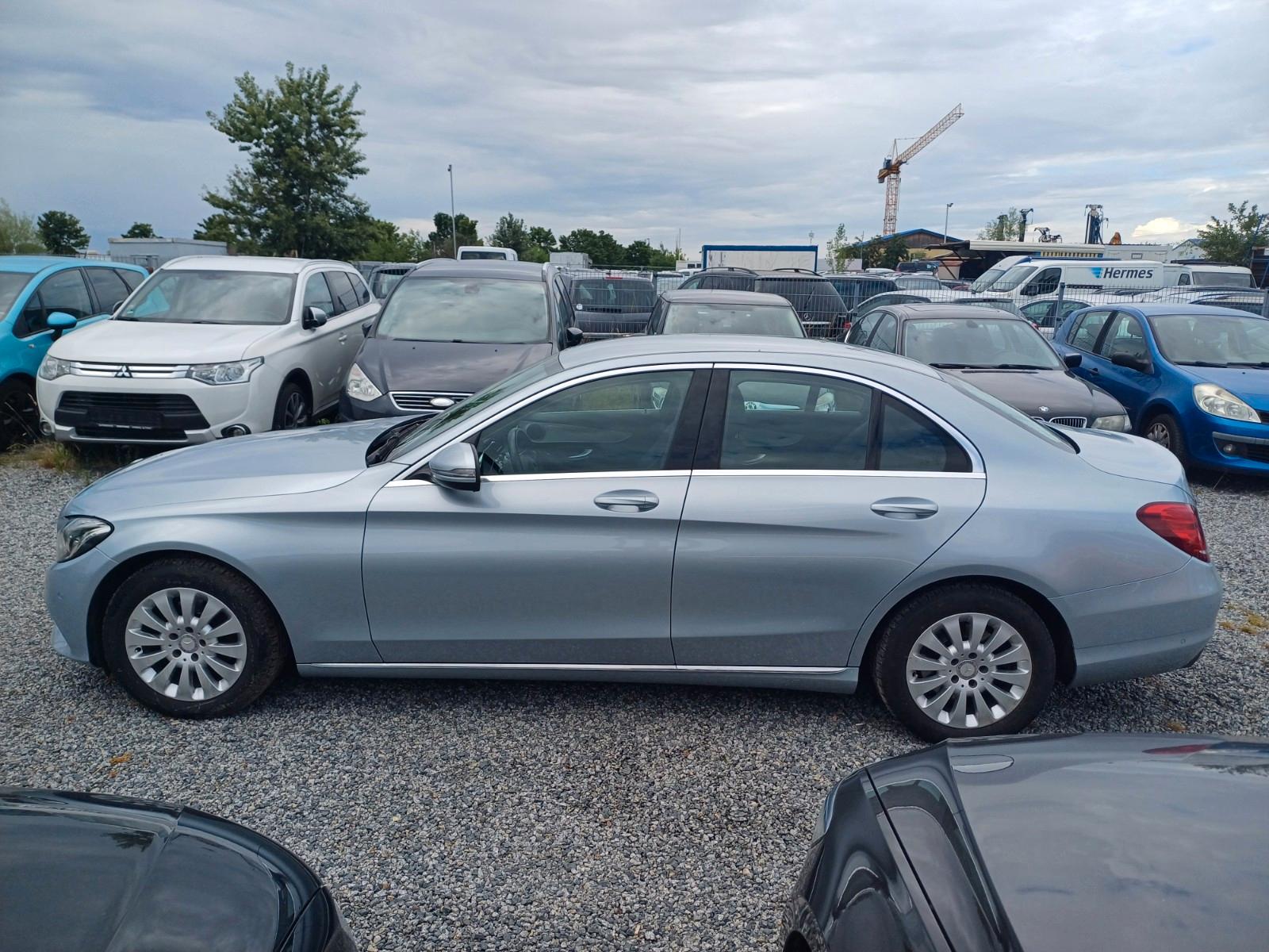 Mercedes-Benz C 180 AVANTGARDE