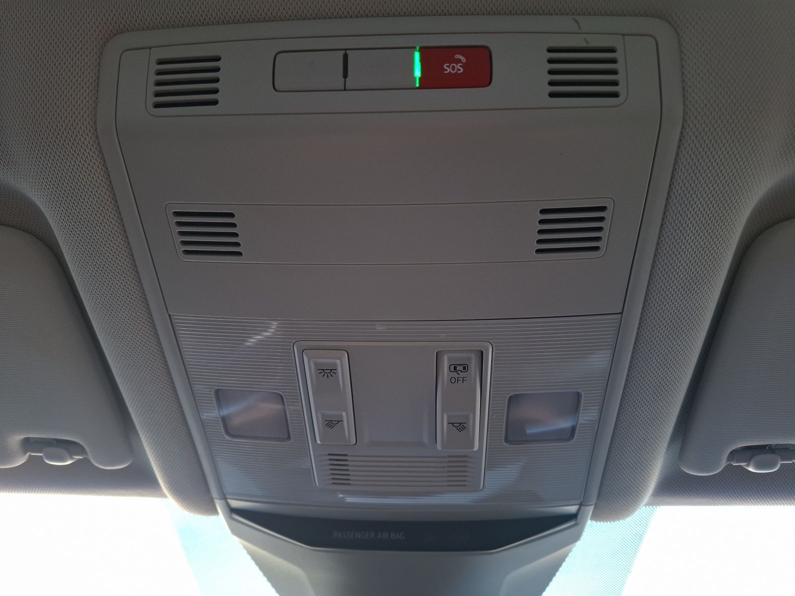 Fahrzeugabbildung Volkswagen T-Roc TSI Life LED Navi AID Park-Assoist SH