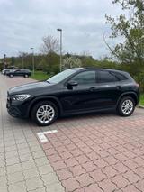 Mercedes-Benz GLA200-Night-Automatik-360Kamera - : Mercedes Gla