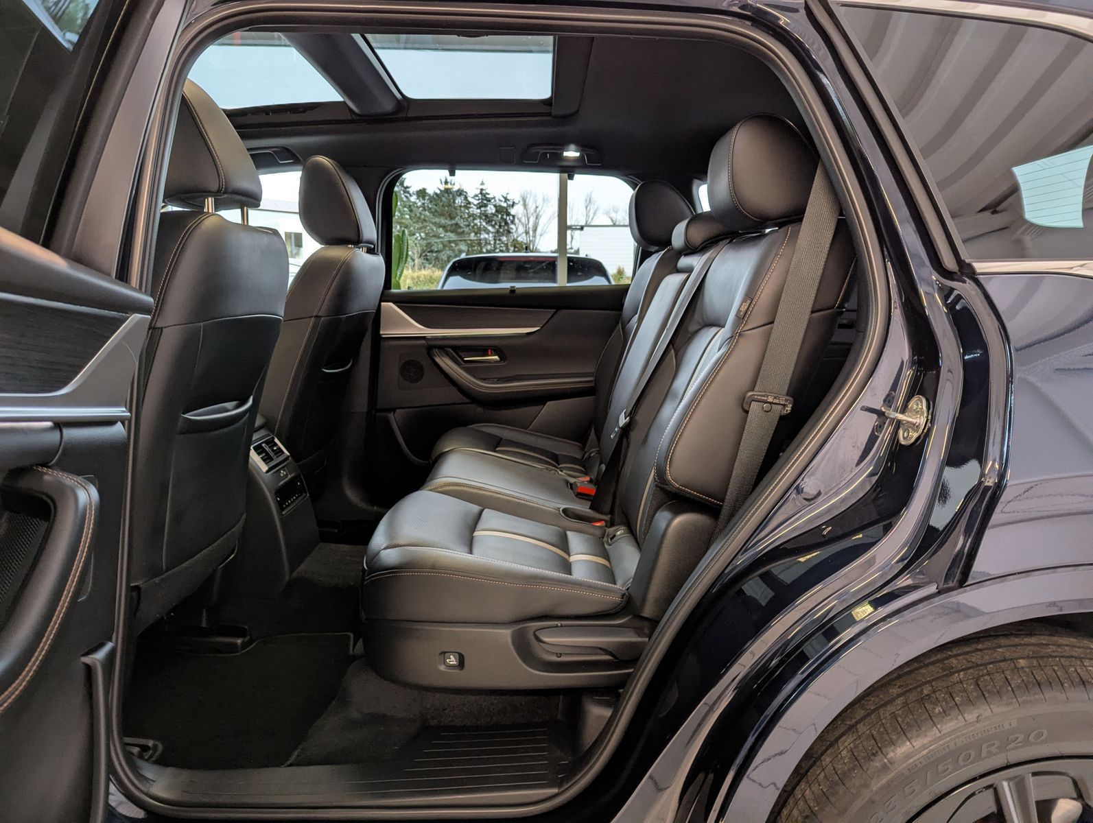 MAZDA CX-80 2.5SKYACTIV PHEV 327 HOMURA+ 7-Sitze Pano - Image 12