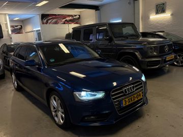 Audi A4 - 1