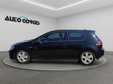 Volkswagen Golf - 2