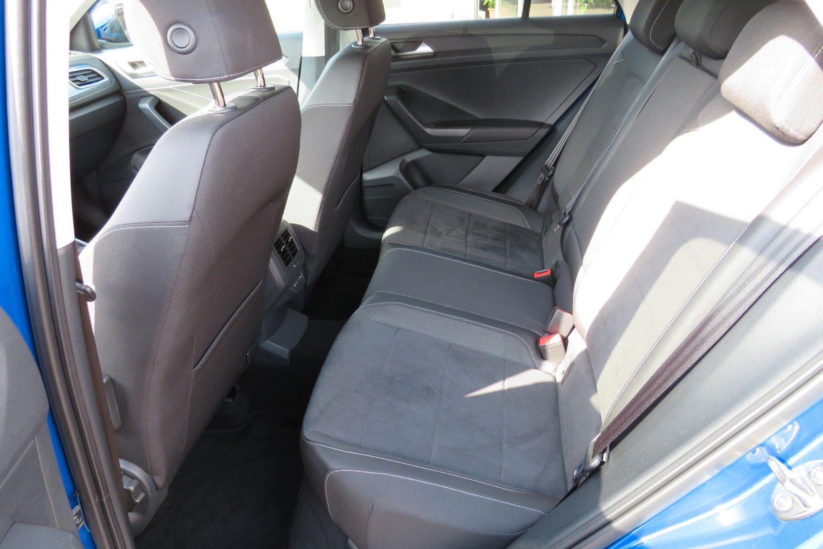 Fahrzeugabbildung Volkswagen T-Roc Style KAMERA ACC NAVI APP SITZH DIGI-COPI