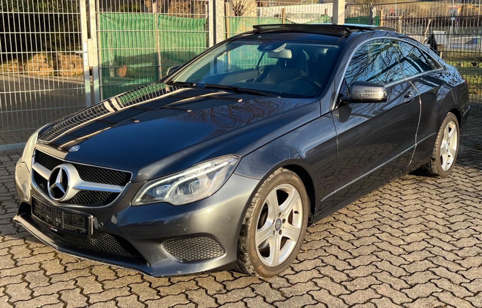 Mercedes-Benz E 350 4Matic Coupe *PANO*LEDER*MMRY*HOLZ*