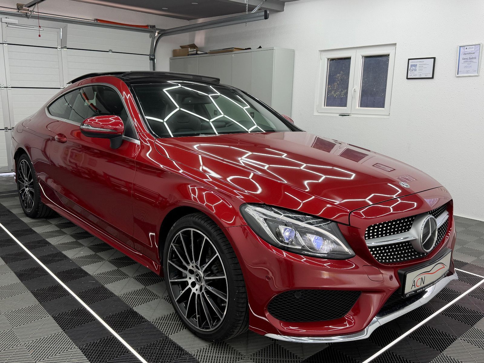 Fahrzeugabbildung Mercedes-Benz C 400 Coupe 4M/AMG-LINE/DESIGNO/PANO/DE FZG/AHK